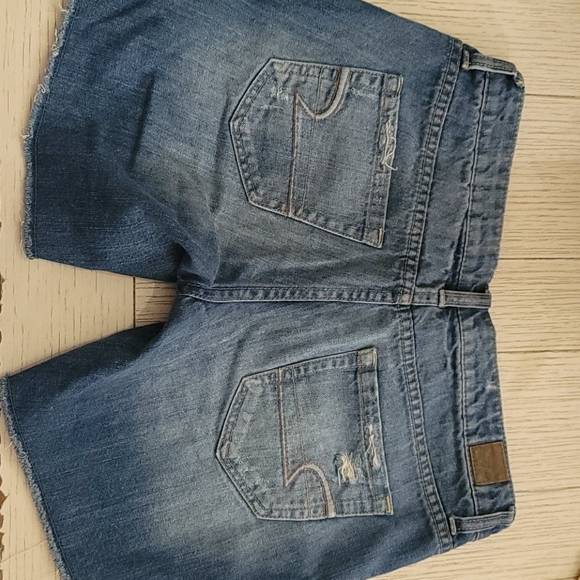 American Eagle - Picture 2 of 3